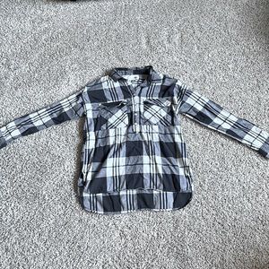 Old Navy, half button down flannel, black gray and white, women’s small